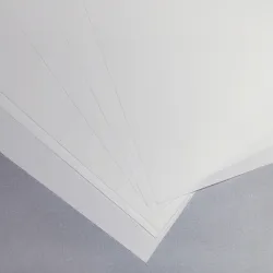 001 biały